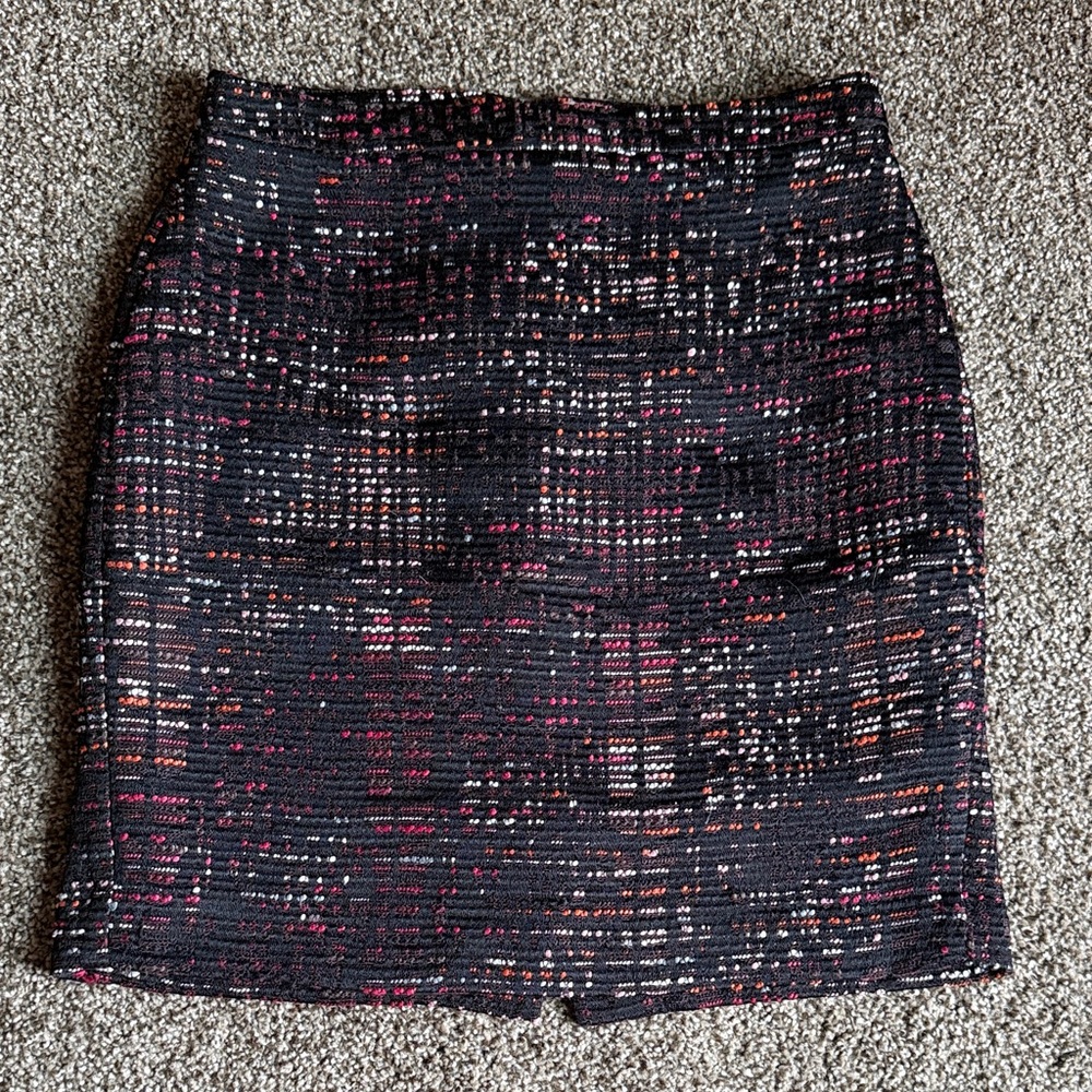 LOFT Black and Pink Textured Skirt